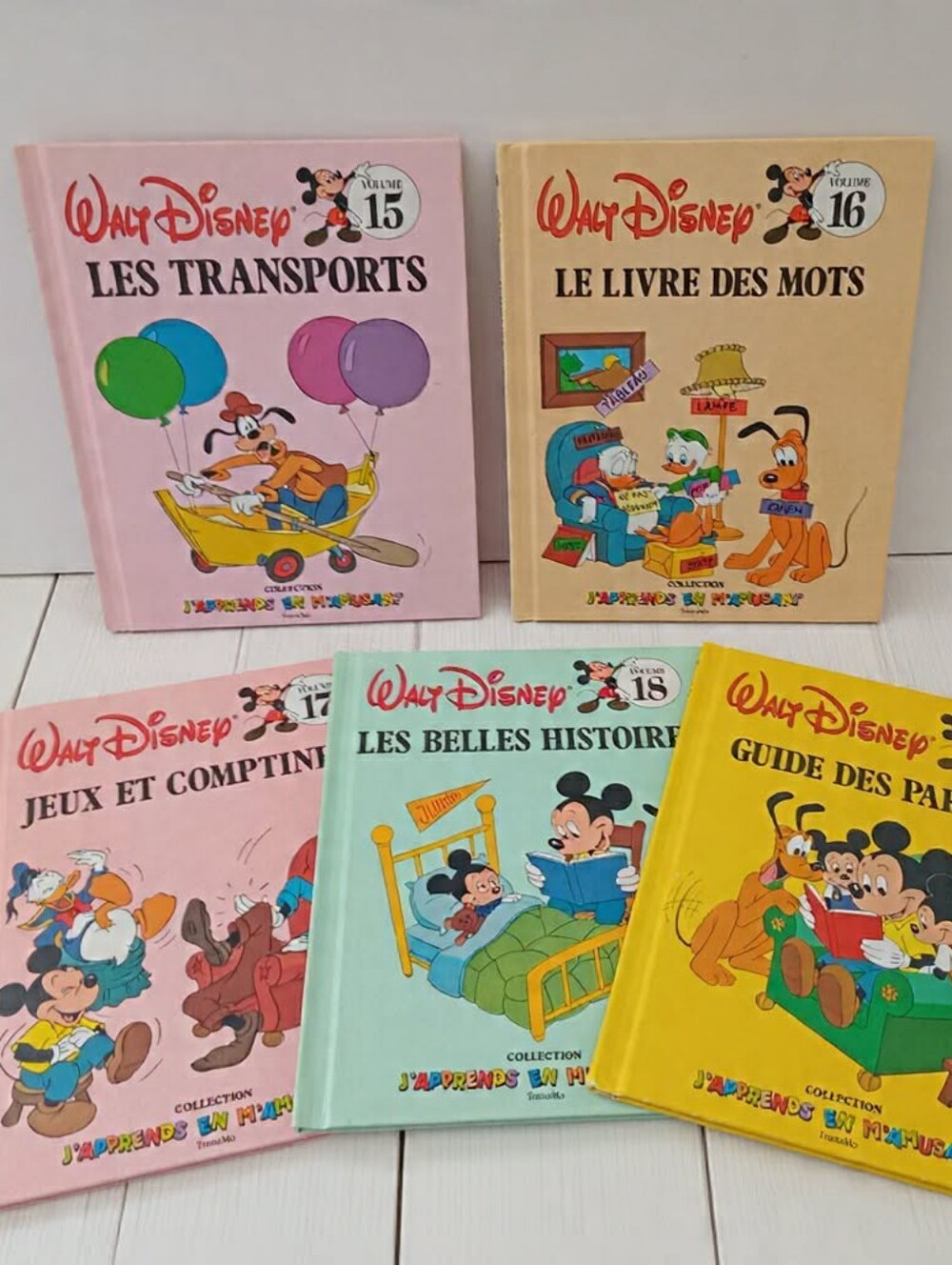 Vintage 1983 Walt Disney French Books Vol 15-19 J’apprends en m’amusant Set